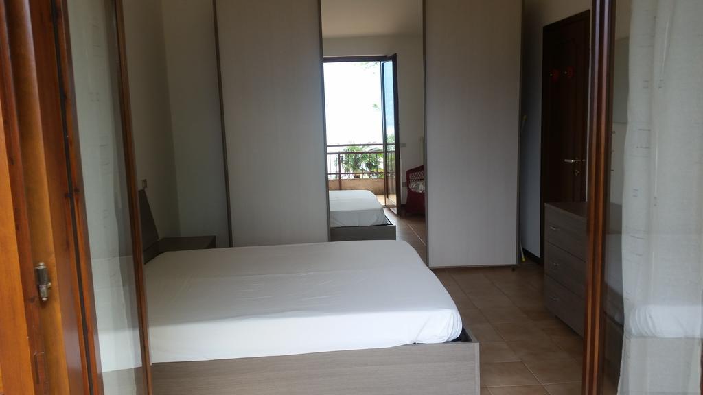 Appartamento Dellea Luino Ngoại thất bức ảnh